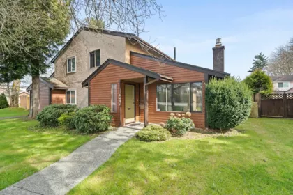 8406 No. 1 Road, Richmond, BC, Richmond — Half Duplex for sale