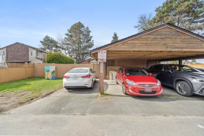 Laundry Room Photo of 8406 No. 1 Road, Richmond, BC