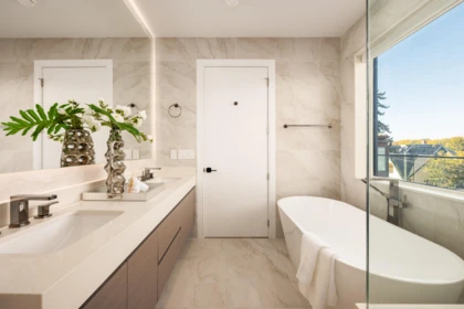 Entry Foyer Photo of 3711 W 24th Avenue, Vancouver, BC