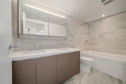 Kitchen Photo of 4508 13696 100 Avenue, Surrey, BC
