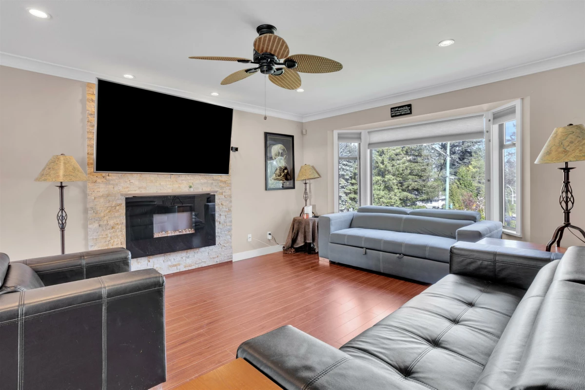 Dining Area Photo of 10895 143 Street, Surrey, BC