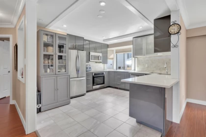 Kitchen Island Photo of 10895 143 Street, Surrey, BC