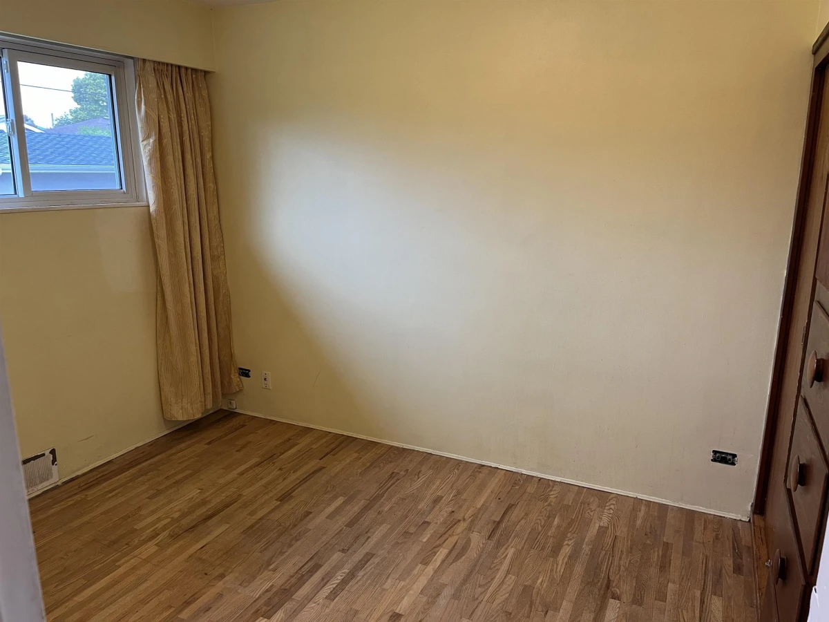 Family Room Photo of 1419 E 30th Avenue, Vancouver, BC