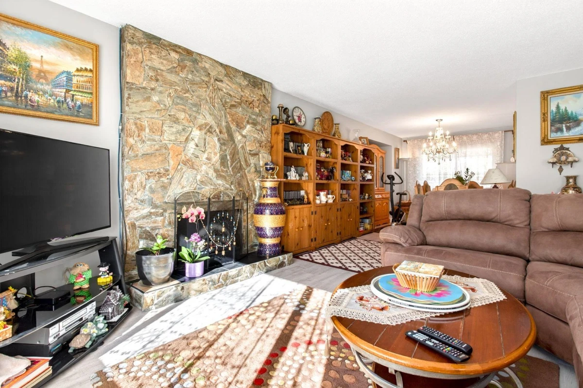 Living Room Photo of 10842 144a Street, Surrey, BC