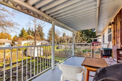 Hallway Photo of 10842 144a Street, Surrey, BC