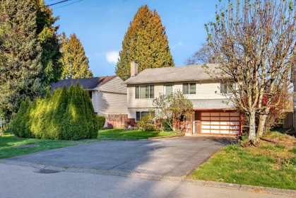 Hot Tub / Spa Photo of 10842 144a Street, Surrey, BC