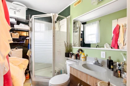Laundry Room Photo of 10842 144a Street, Surrey, BC