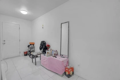 Basement Recreation Room Photo of 14812 87a Avenue, Surrey, BC