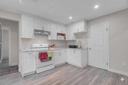 Entry Foyer Photo of 14812 87a Avenue, Surrey, BC