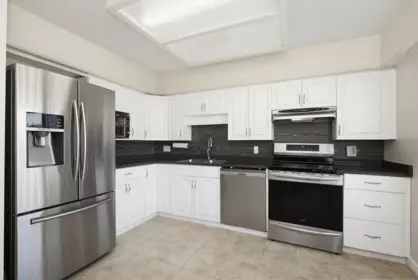 Kitchen Island Photo of 403 3150 Gladwin Road, Abbotsford, BC