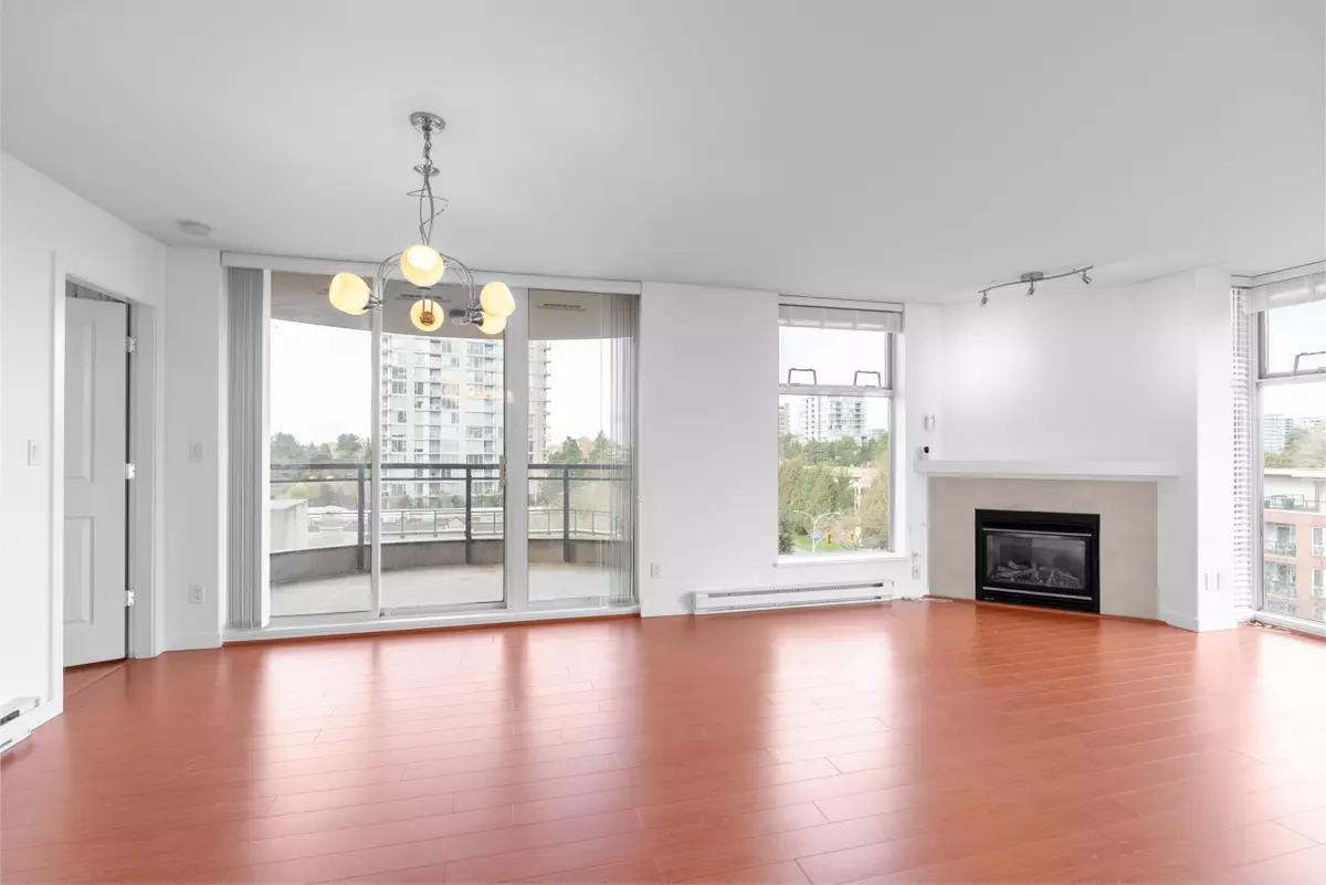 Family Room Photo of 706 8460 Granville Avenue, Richmond, BC
