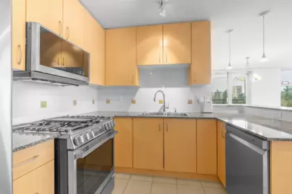 Kitchen Island Photo of 706 8460 Granville Avenue, Richmond, BC