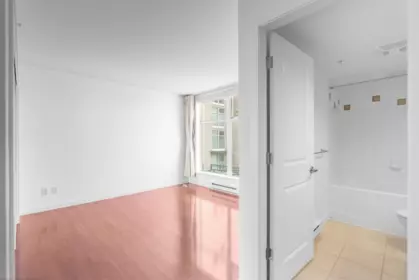 Primary Bedroom Photo of 706 8460 Granville Avenue, Richmond, BC