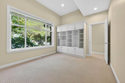 Laundry Room Photo of 2142 139a Street, Surrey, BC