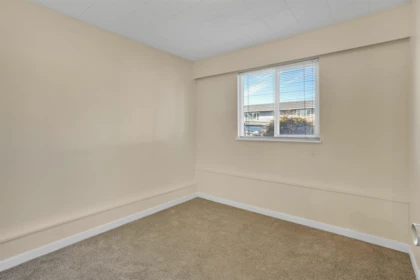 Basement Recreation Room Photo of 5444 45 Avenue, Delta, BC