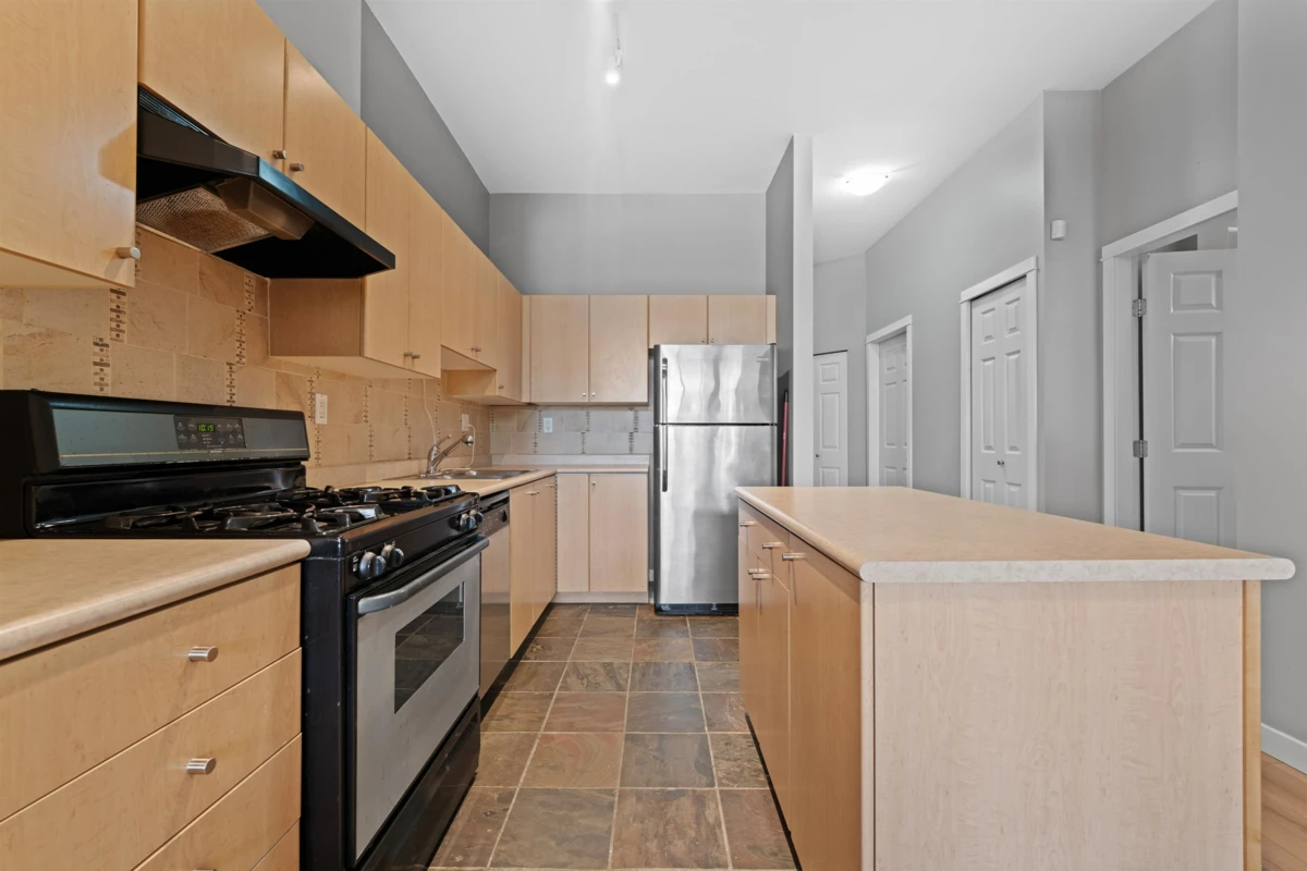 Living Room Photo of 102 2102 W 38th Avenue, Vancouver, BC