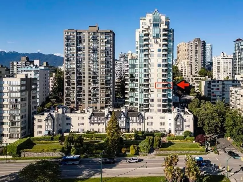 Living Room Photo of 901 1311 Beach Avenue, Vancouver, BC
