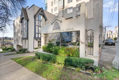 Front Yard Photo of 901 1311 Beach Avenue, Vancouver, BC