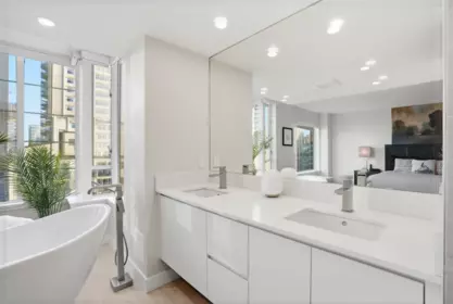 Laundry Room Photo of 901 1311 Beach Avenue, Vancouver, BC