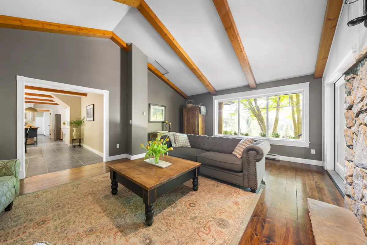 Family Room Photo of 27724 Arbutus Place, Maple Ridge, BC