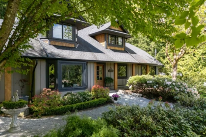 Front Yard Photo of 27724 Arbutus Place, Maple Ridge, BC