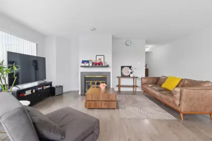 104 7480 Gilbert Road, Richmond, BC, Richmond — Apartment/Condo for sale