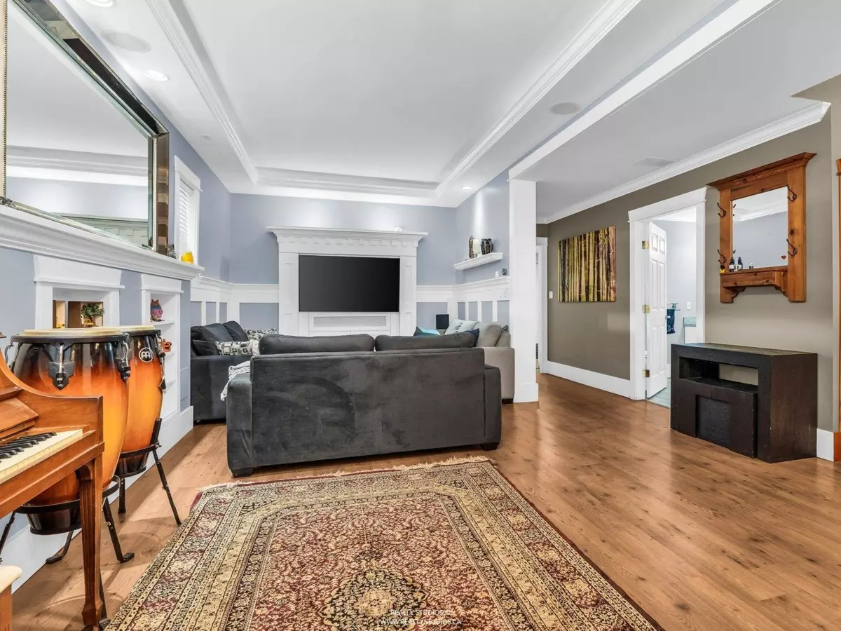 Living Room Photo of 822 E 22nd Avenue, Vancouver, BC