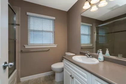 Hallway Photo of 19088 68a Avenue, Surrey, BC