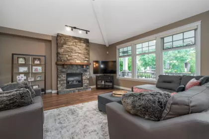 Kitchen Island Photo of 19088 68a Avenue, Surrey, BC