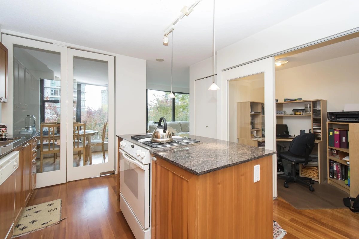 Family Room Photo of 307 1723 Alberni Street, Vancouver, BC