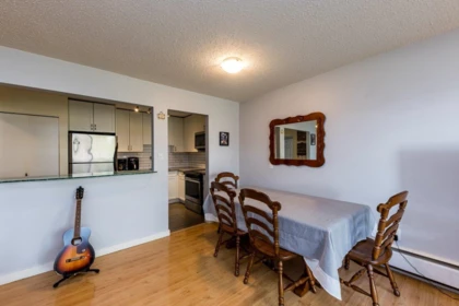 Entry Foyer Photo of 212 236 W 2nd Street, North Vancouver, BC