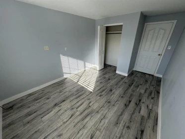 Walk-In Closet Photo of 46058 Second Avenue, Chilliwack, BC