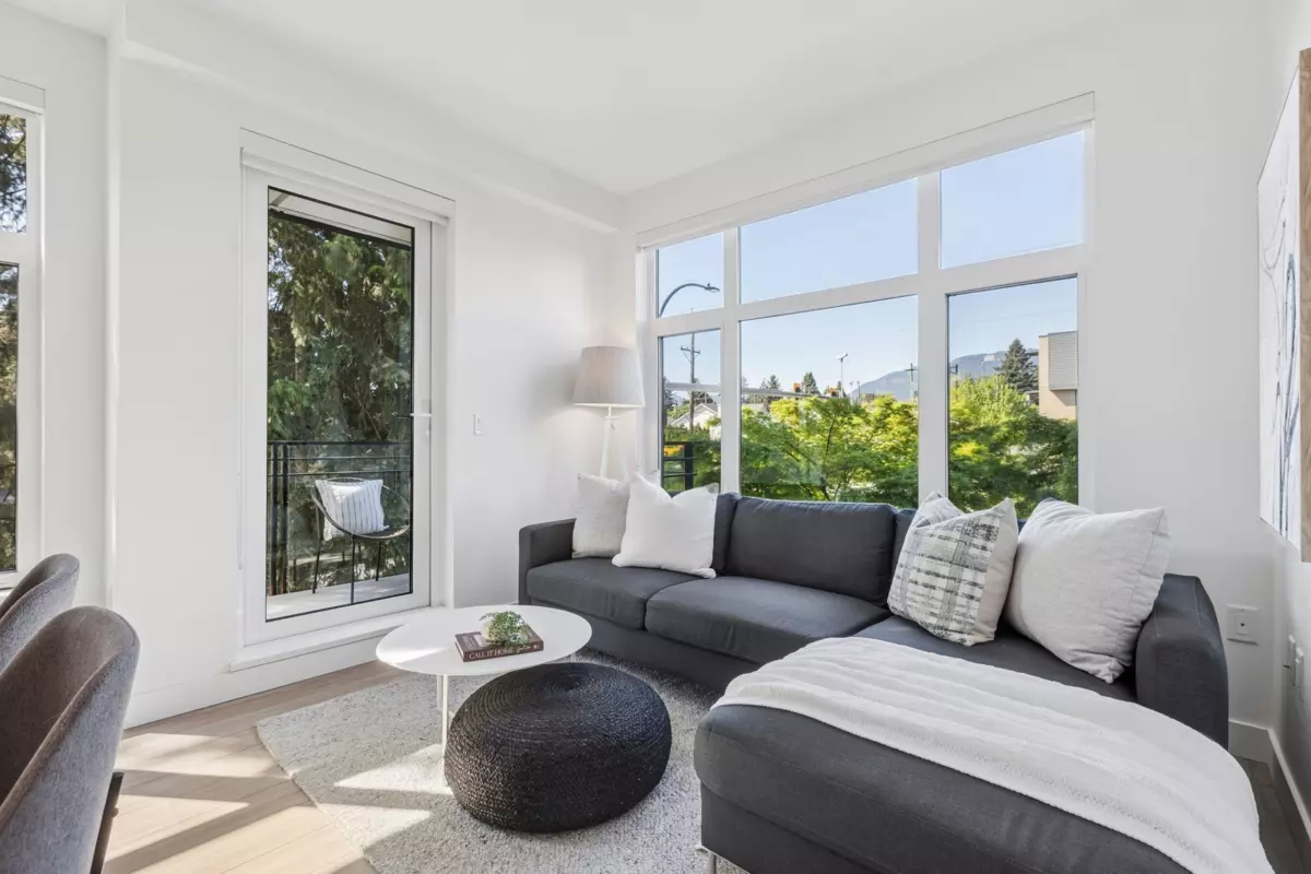 Family Room Photo of 201 707 E 3rd Street, North Vancouver, BC