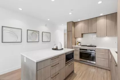 Bedroom 4 Photo of 201 707 E 3rd Street, North Vancouver, BC