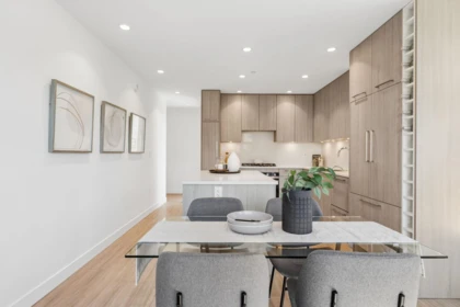Breakfast Nook Photo of 201 707 E 3rd Street, North Vancouver, BC