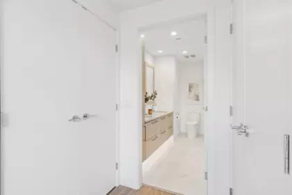 Entry Foyer Photo of 201 707 E 3rd Street, North Vancouver, BC