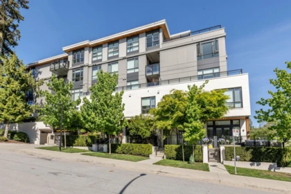 Garden / Landscaping Photo of 201 707 E 3rd Street, North Vancouver, BC
