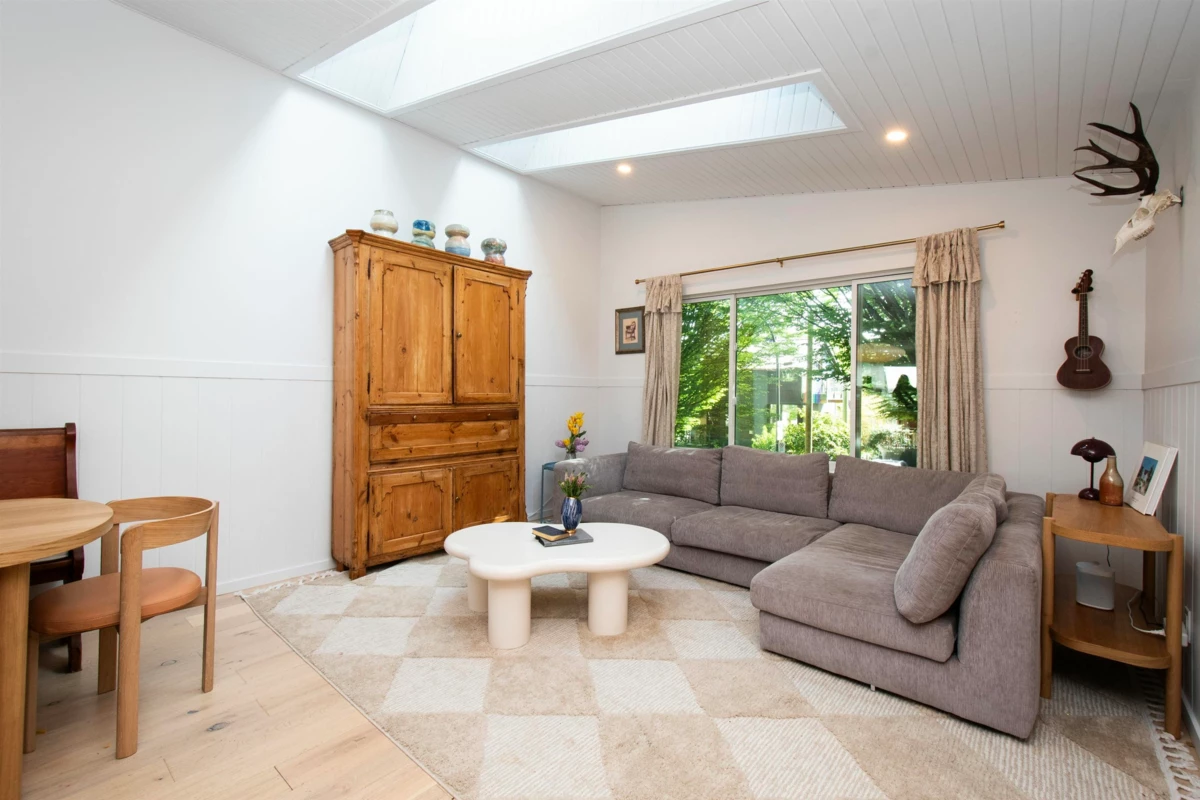 Family Room Photo of 3385 Ontario Street, Vancouver, BC
