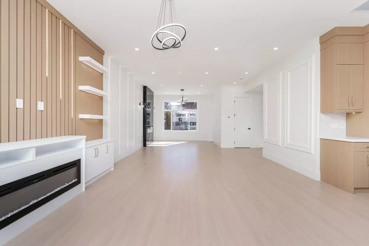 Family Room Photo of 1 14259 Park Drive, Surrey, BC