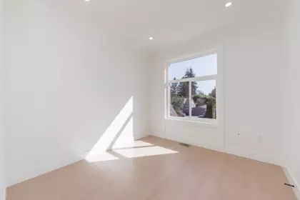 Guest Bathroom Photo of 1 14259 Park Drive, Surrey, BC