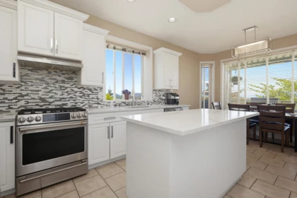 Breakfast Nook Photo of 3582 Viewmount Place, Abbotsford, BC
