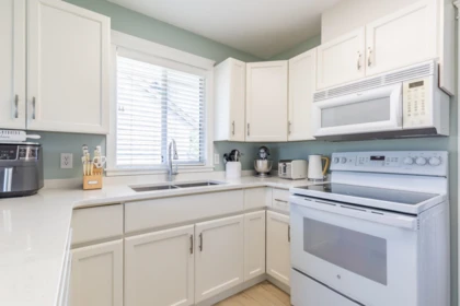 Pantry Photo of 35242 Corbett Place, Abbotsford, BC