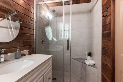 Guest Bathroom Photo of 29821 Clark Avenue, Mission, BC