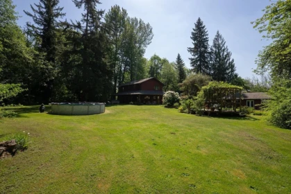 Hot Tub / Spa Photo of 29821 Clark Avenue, Mission, BC