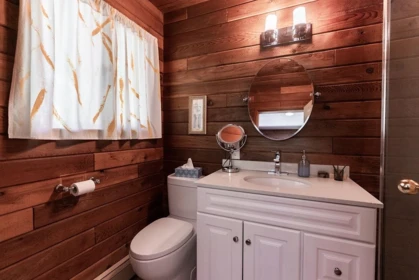 Powder Room Photo of 29821 Clark Avenue, Mission, BC
