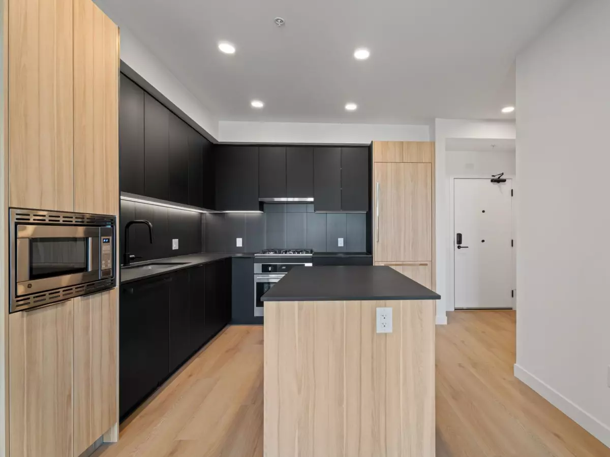 Dining Area Photo of 603 2450 Garden Drive, Vancouver, BC
