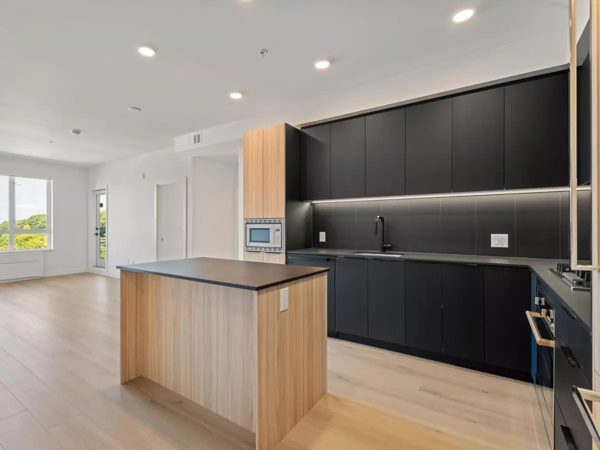 Living Room Photo of 603 2450 Garden Drive, Vancouver, BC