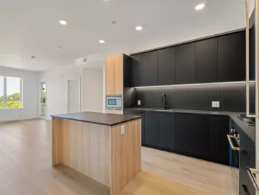 603 2450 Garden Drive, Vancouver, BC, Vancouver — Apartment/Condo for sale