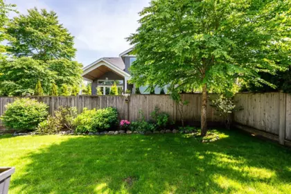 Garden / Landscaping Photo of 8460 206a Street, Langley, BC