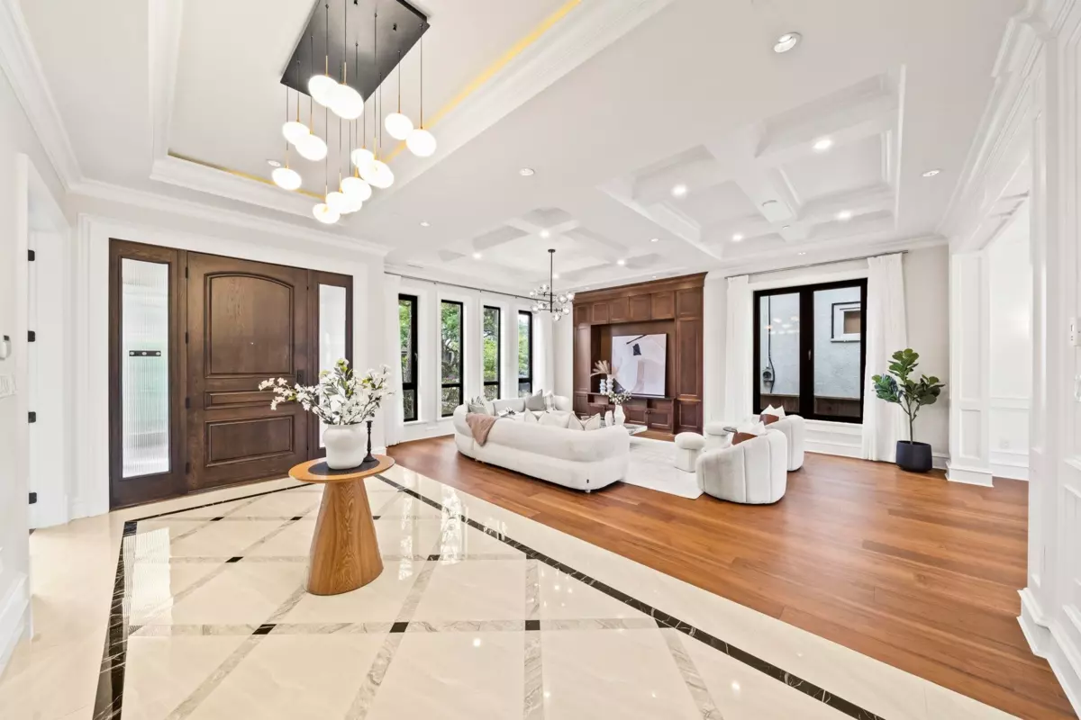 Dining Area Photo of 4347 W 9th Avenue, Vancouver, BC